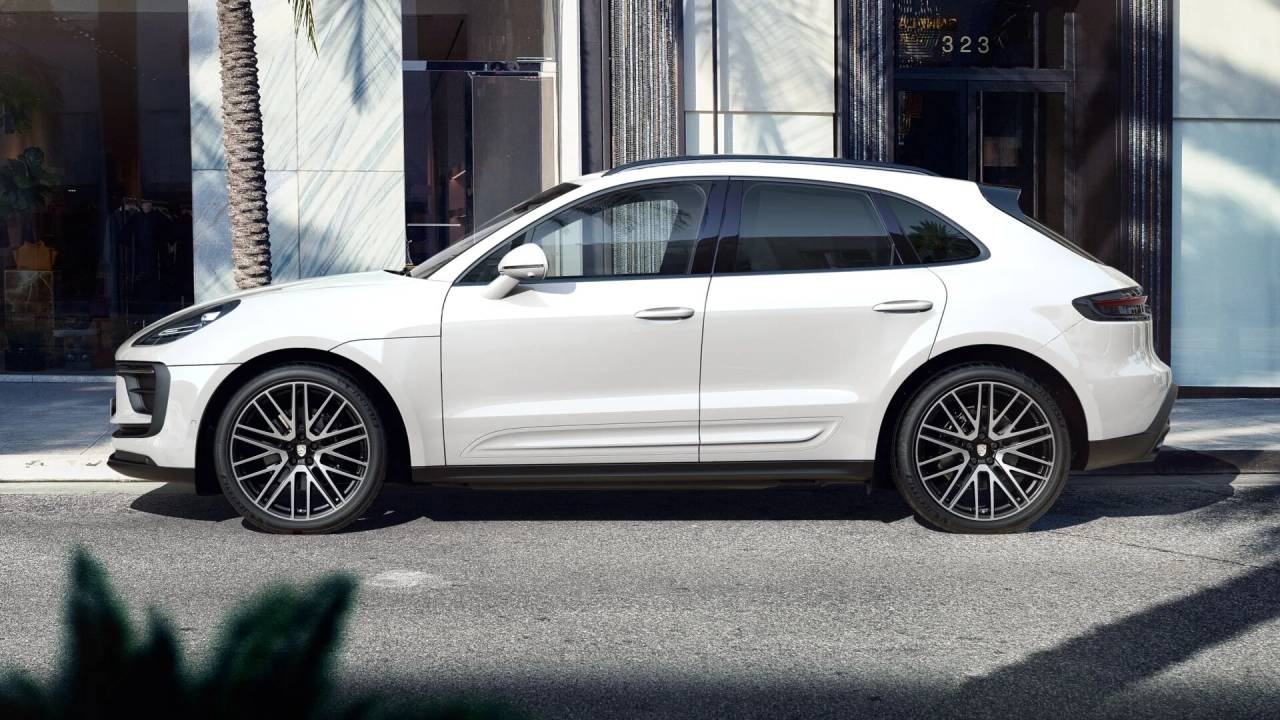 2025 Porsche Macan AWD