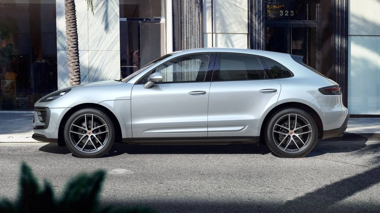 2025 Porsche Macan AWD