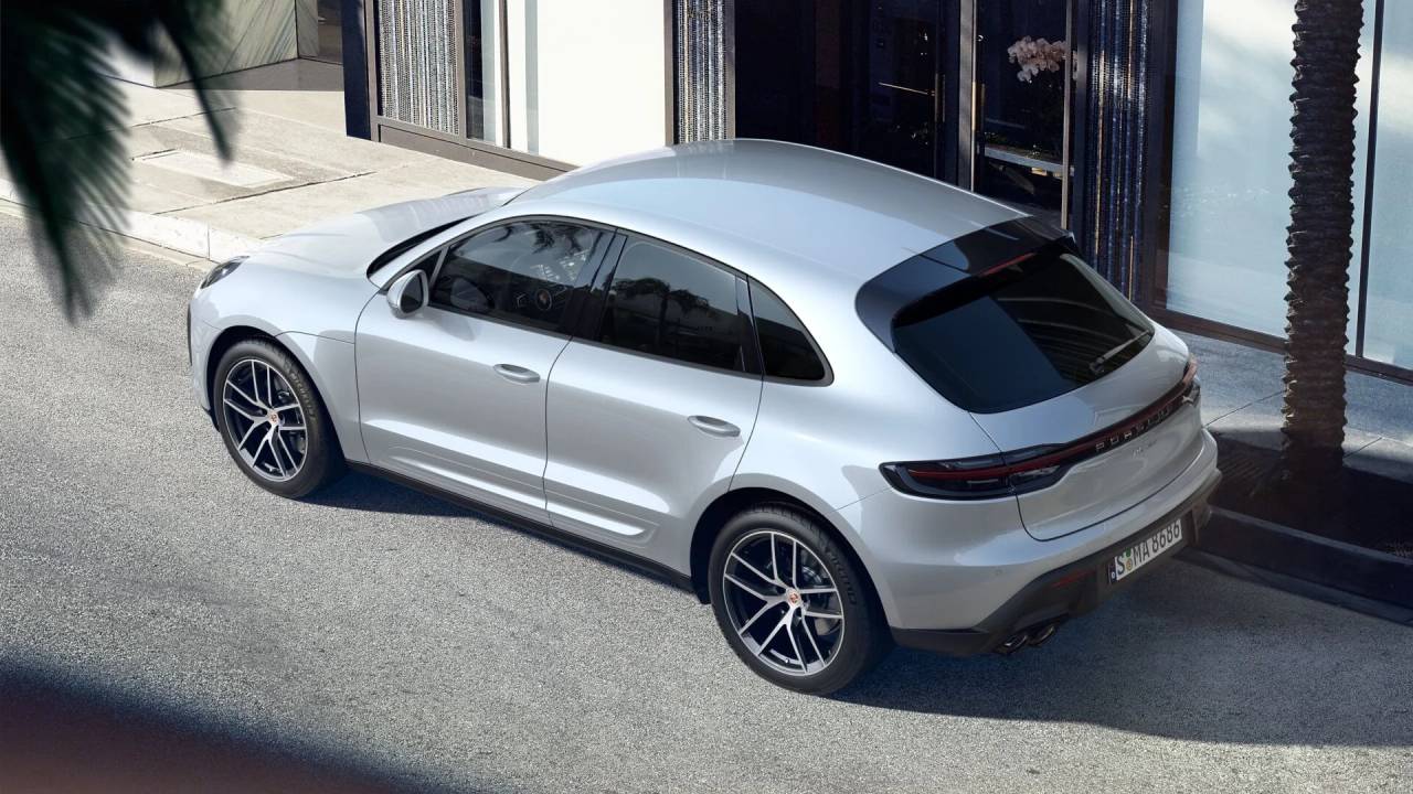 2025 Porsche Macan AWD