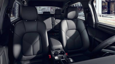 2025 Porsche Macan AWD