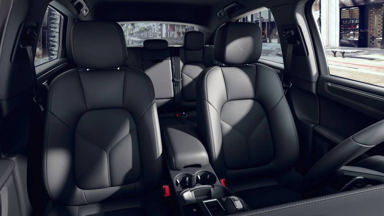 2025 Porsche Macan AWD