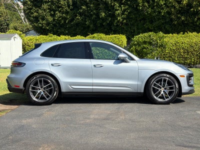 2025 Porsche Macan Macan