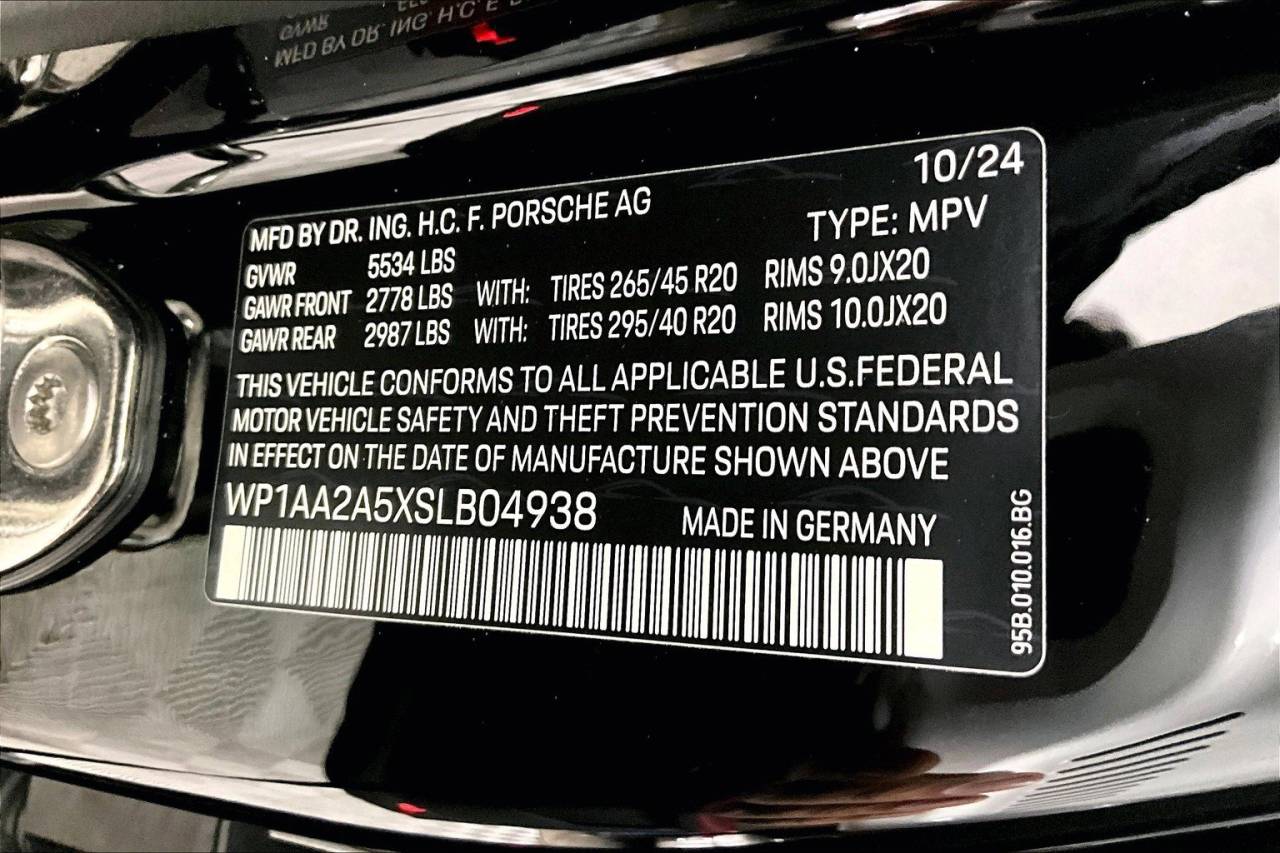 2025 Porsche Macan AWD