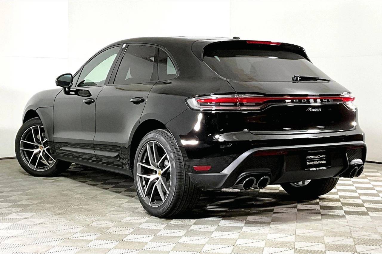 2025 Porsche Macan AWD