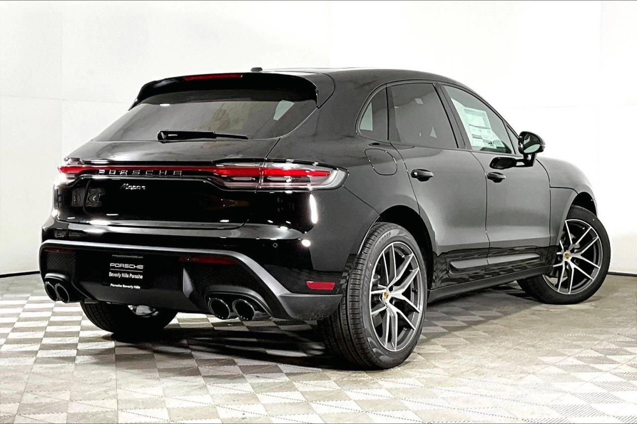 2025 Porsche Macan AWD