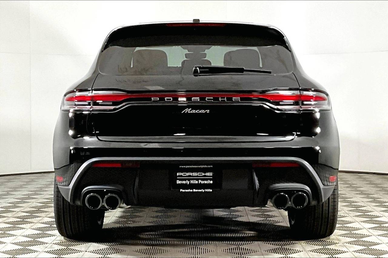 2025 Porsche Macan AWD