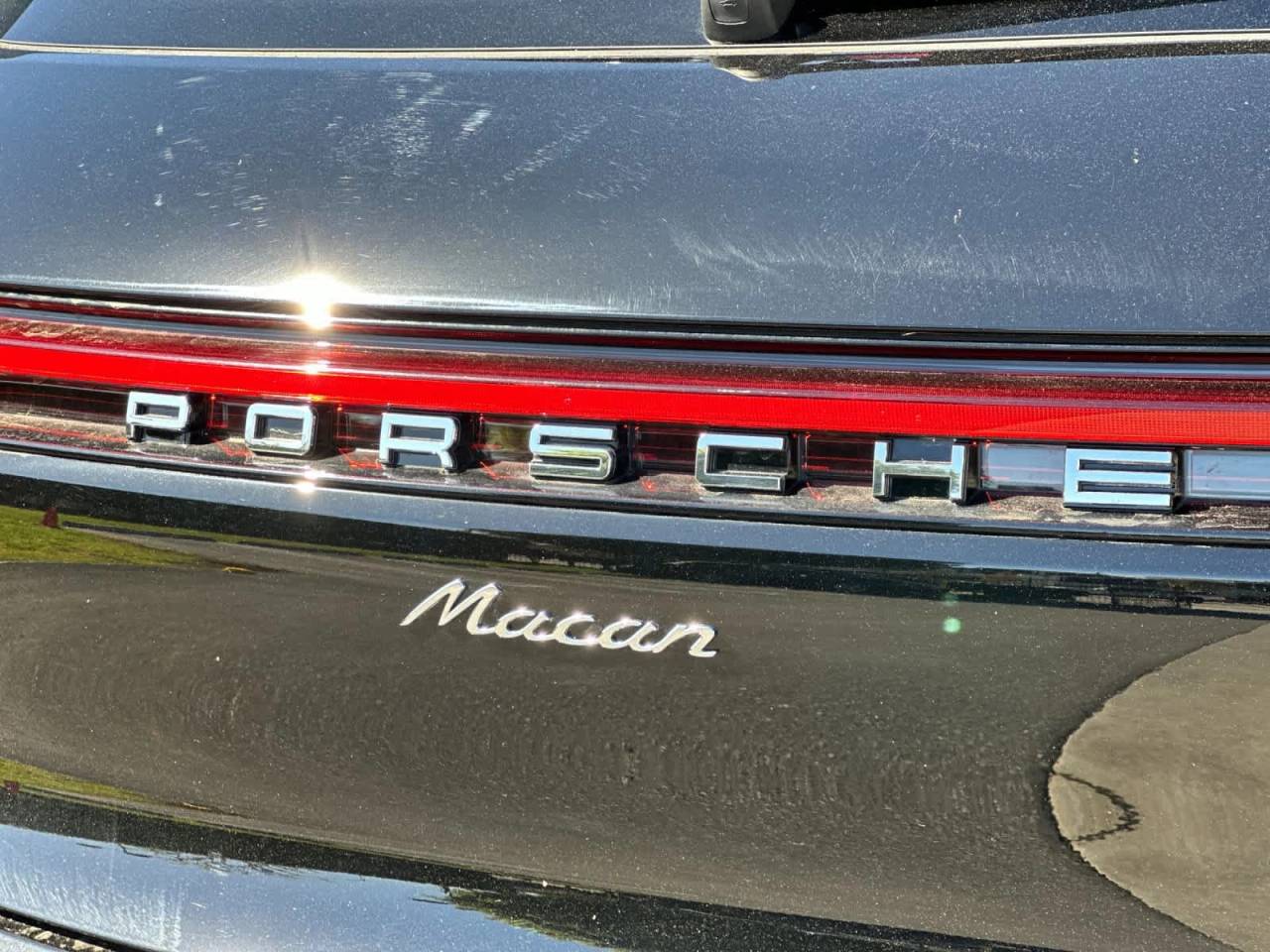 2025 Porsche Macan Base