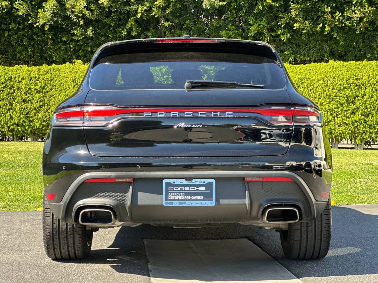 2025 Porsche Macan Base