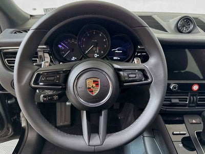 2025 Porsche Macan AWD