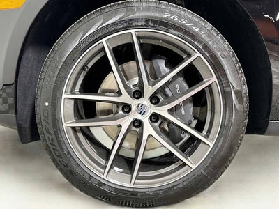 2025 Porsche Macan AWD