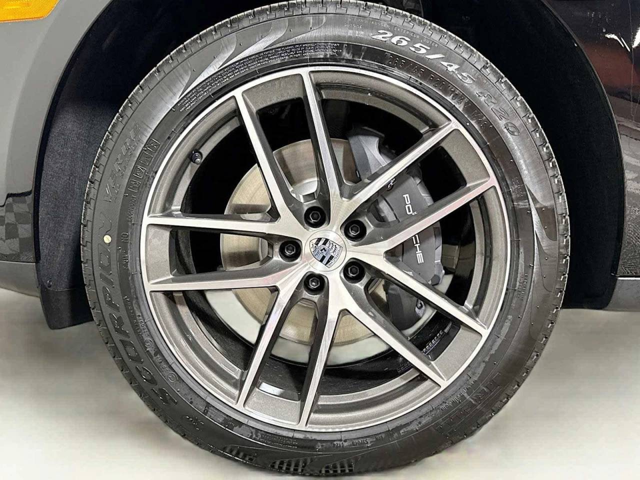 2025 Porsche Macan AWD