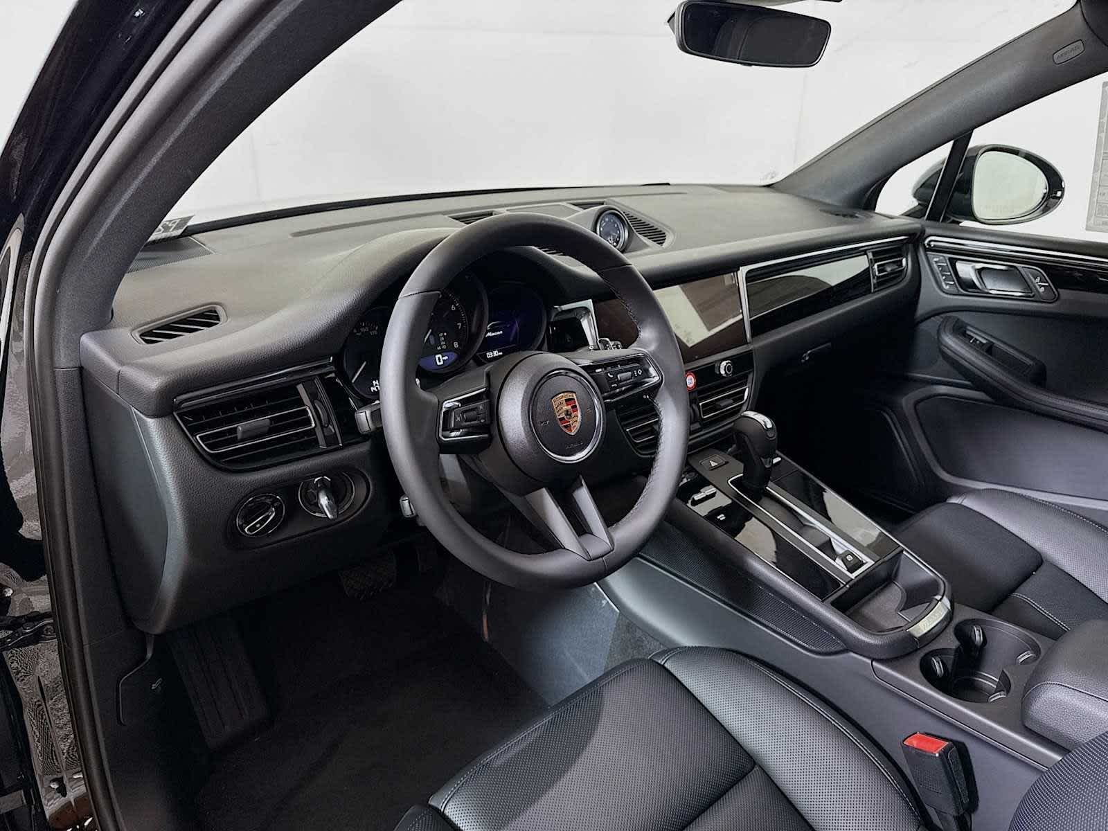 2025 Porsche Macan Macan