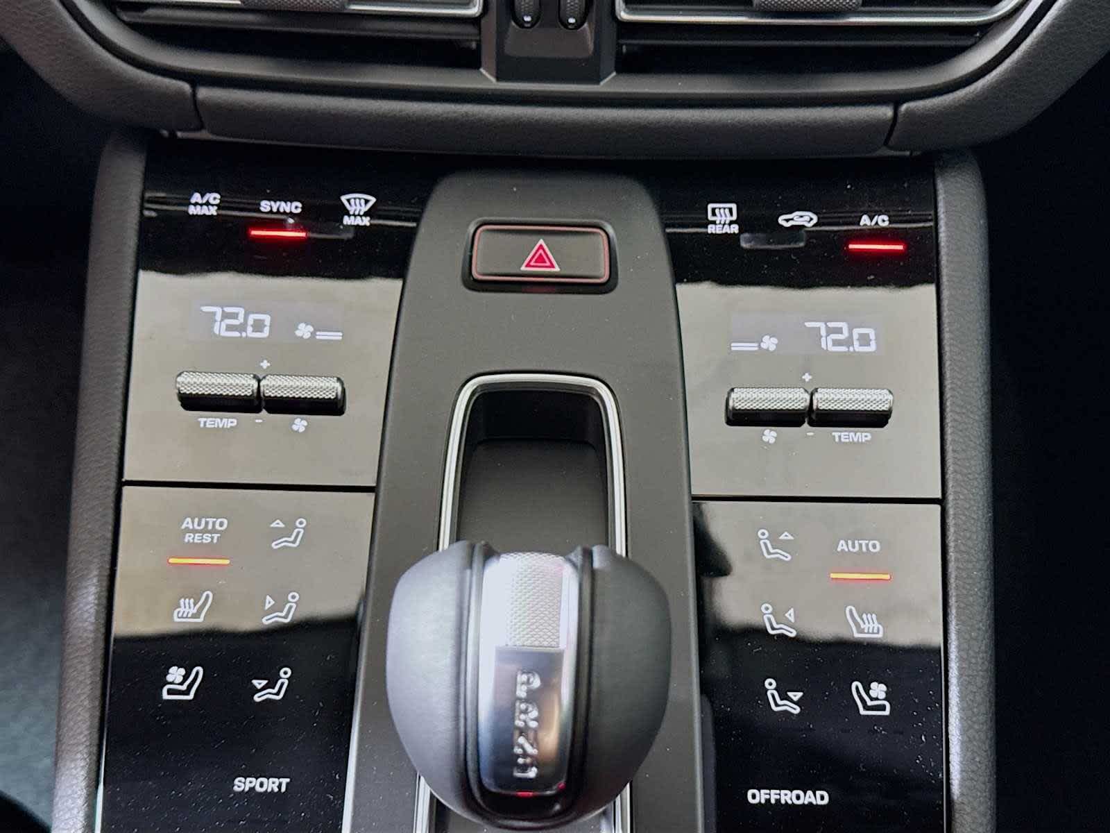 2025 Porsche Macan Macan