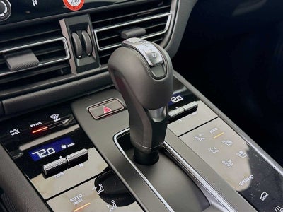 2025 Porsche Macan Macan