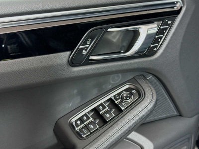 2025 Porsche Macan Macan