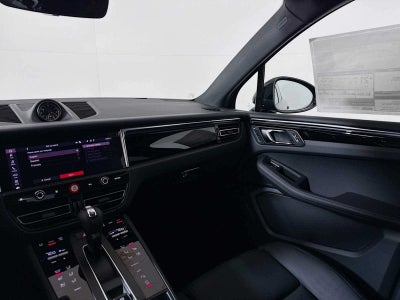 2025 Porsche Macan Macan