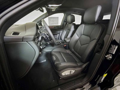 2025 Porsche Macan AWD