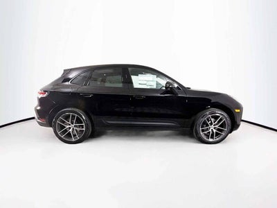 2025 Porsche Macan AWD
