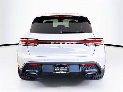 2025 Porsche Macan Base