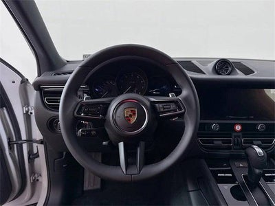 2025 Porsche Macan Base