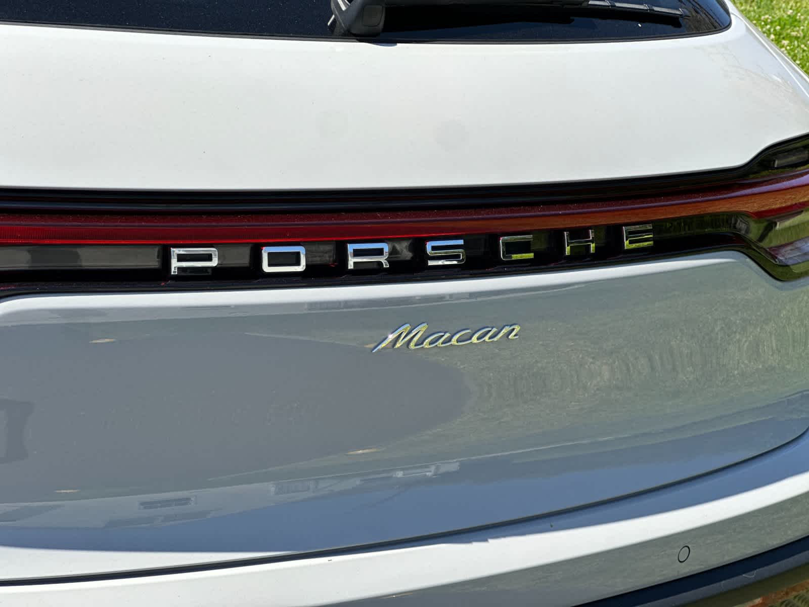 2025 Porsche Macan Base