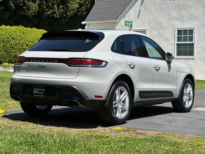 2025 Porsche Macan Base