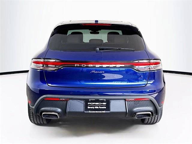 2025 Porsche Macan Base