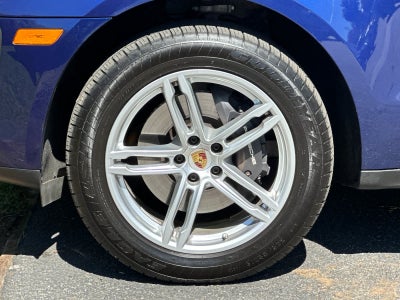 2025 Porsche Macan Macan