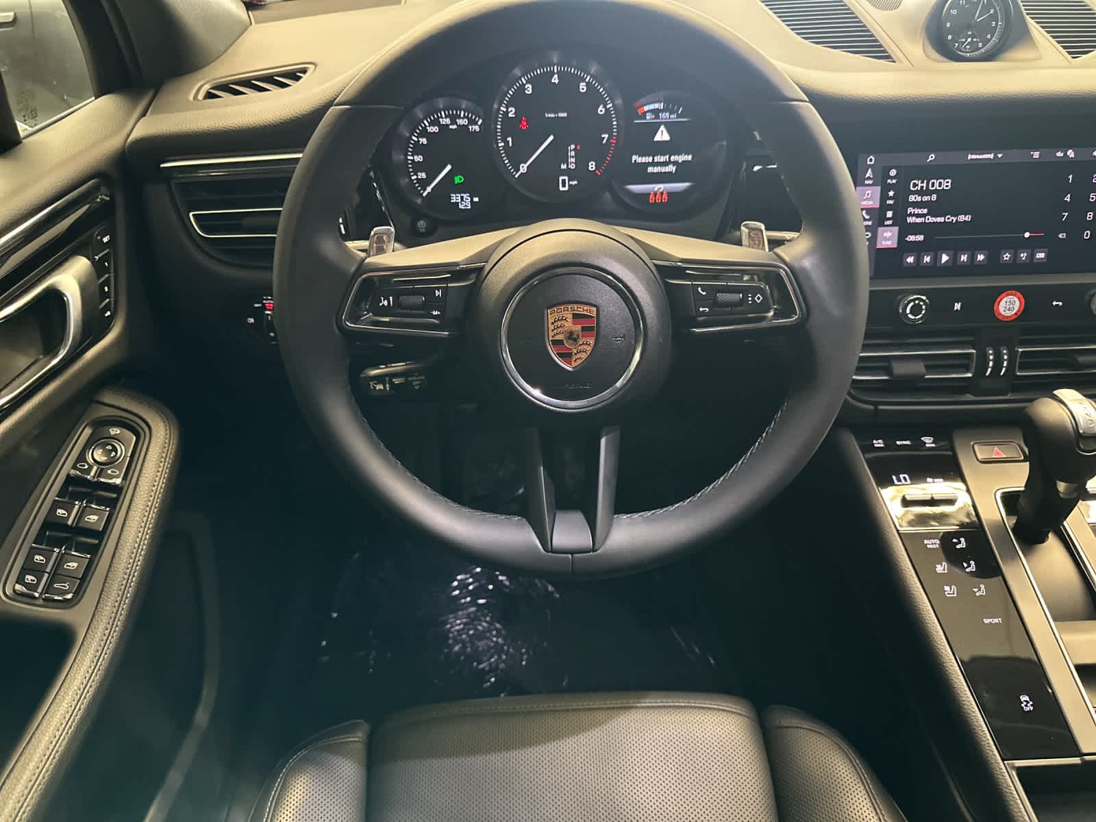 2025 Porsche Macan Base