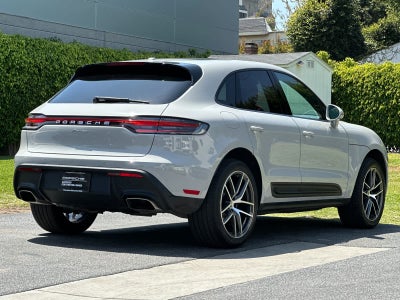 2025 Porsche Macan Base