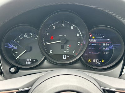 2025 Porsche Macan Base