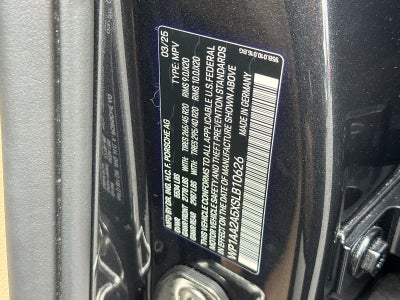 2025 Porsche Macan Base