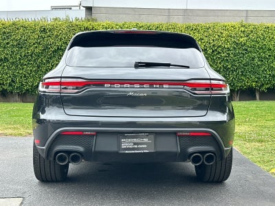 2025 Porsche Macan Base