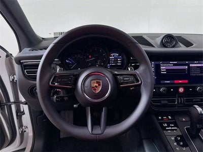 2025 Porsche Macan Base