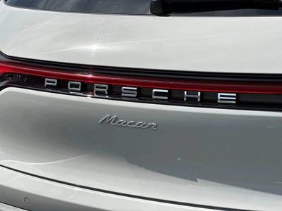 2025 Porsche Macan Base