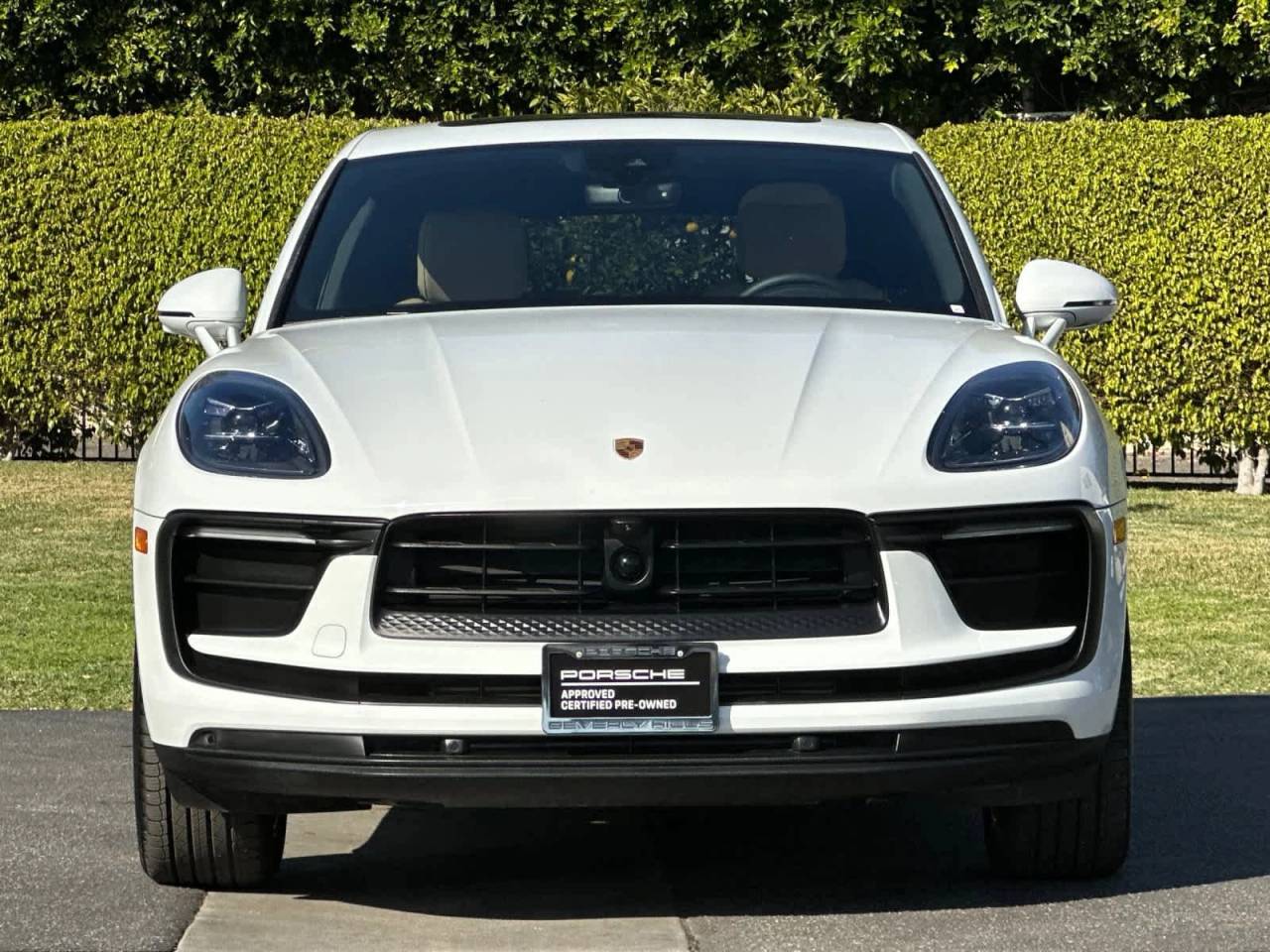 2025 Porsche Macan AWD