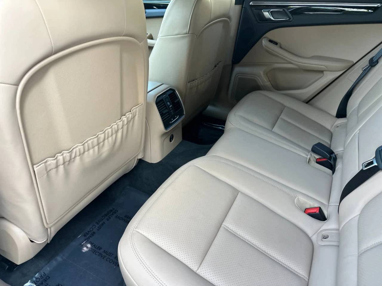 2025 Porsche Macan AWD