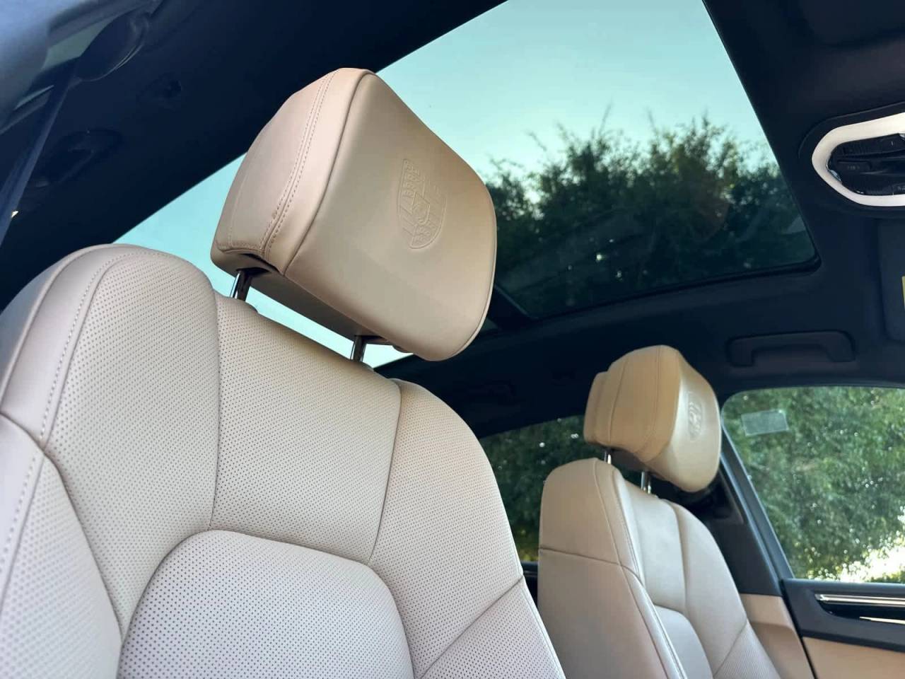 2025 Porsche Macan AWD