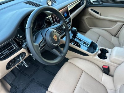 2025 Porsche Macan AWD