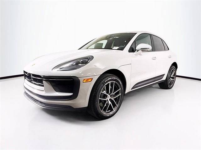 2025 Porsche Macan Base