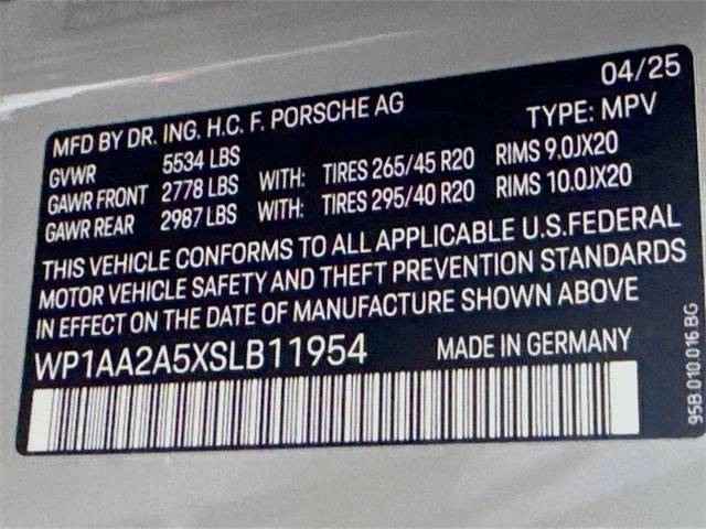 2025 Porsche Macan Base