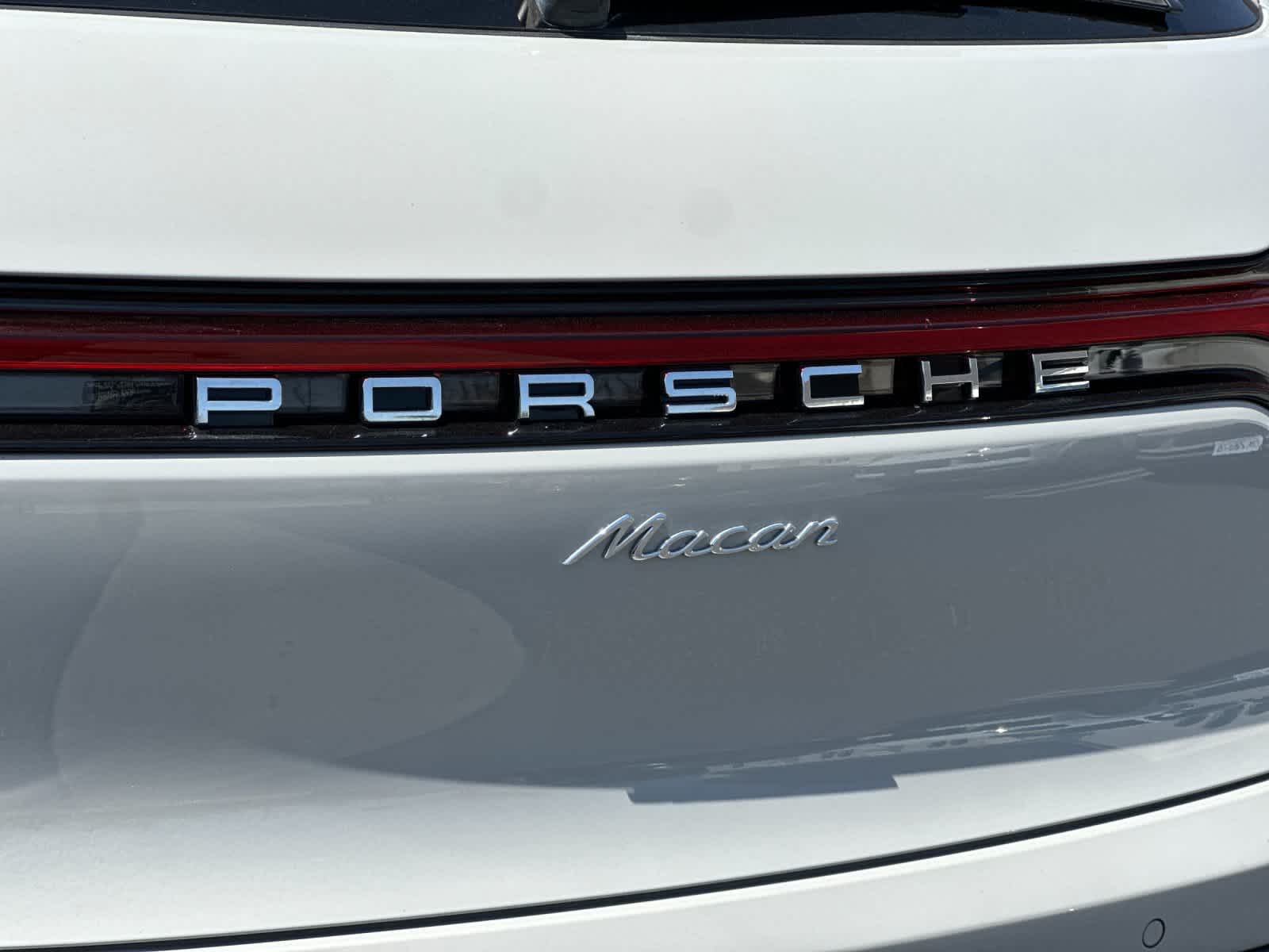 2025 Porsche Macan Base