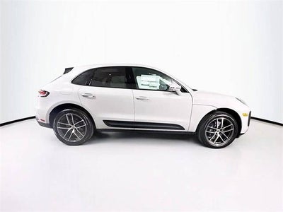 2025 Porsche Macan Base
