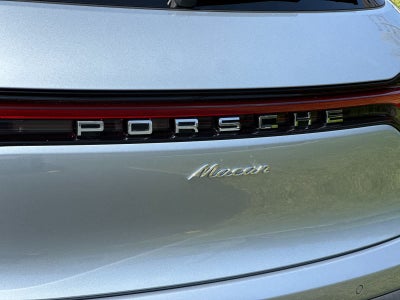 2025 Porsche Macan Base