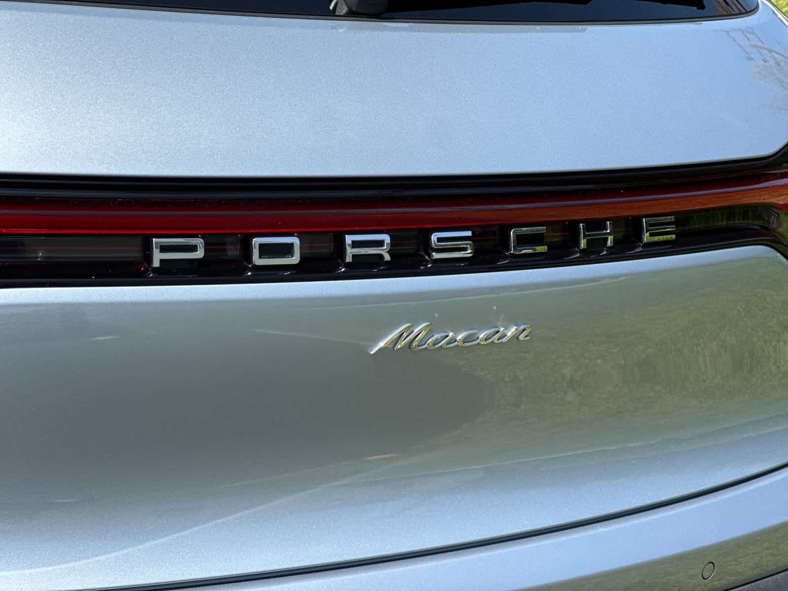 2025 Porsche Macan Base