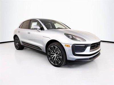 2025 Porsche Macan Base