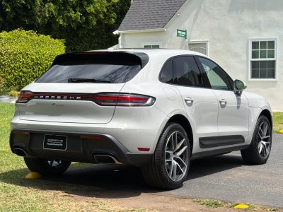 2025 Porsche Macan Macan