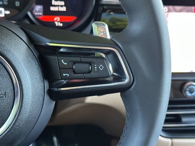2025 Porsche Macan Macan