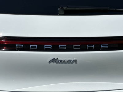 2025 Porsche Macan Macan