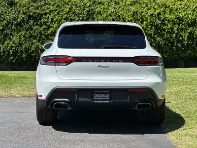 2025 Porsche Macan Macan